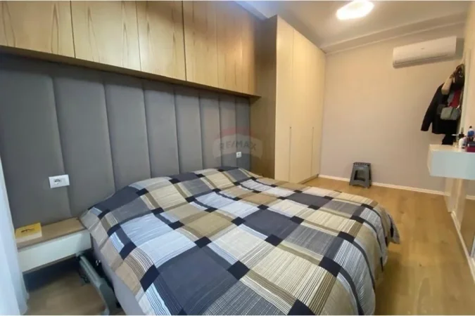 Tirane, jepet me qera apartament 1+1 Kati 4, 54 m² 550 € (JEPET PER QERA AP 1+1 TE RR JORDAN MISJA)