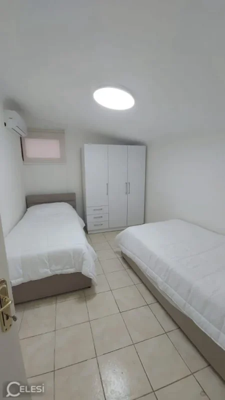 Tirane, jepet me qera apartament duplex 2+1+Ballkon Kati 2, 120 m² 650 € (SELVIA)