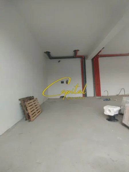 Tirane, jepet me qera ambjent biznesi Kati 0, 135 m² 1.500 € (SPITALI AMERIKAN 3)