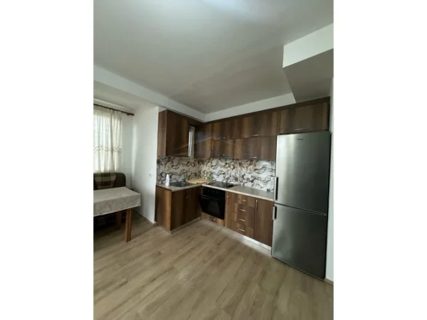 Tirane, shitet apartament 2+1 Kati 1, 84 m² 110.000 € (Fresk)