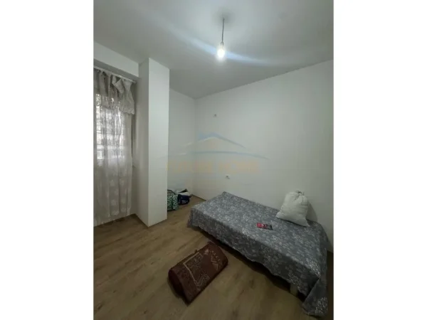 Tirane, shitet apartament 2+1 Kati 1, 84 m² 110.000 € (Fresk)