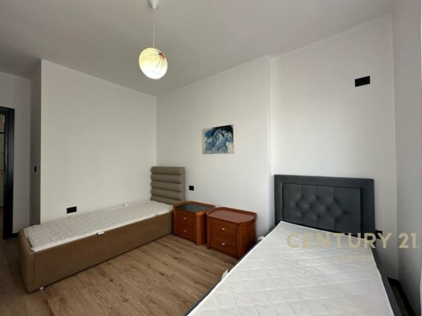 Tirane, jepet me qera apartament 2+1 Kati 7, 111 m² 500 € (Astir)