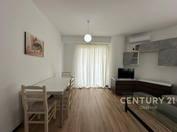 Tirane, jepet me qera apartament 2+1 Kati 7, 111 m² 500 € (Astir)