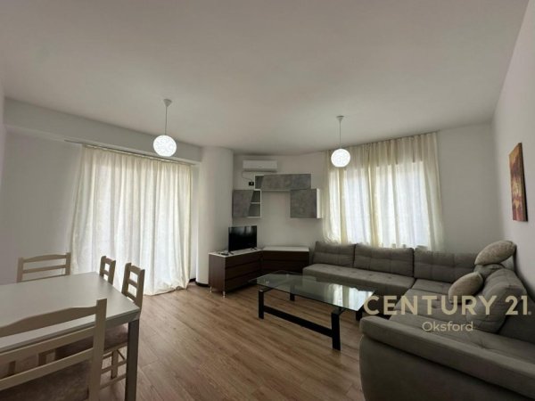 Tirane, jepet me qera apartament 2+1 Kati 7, 111 m² 500 € (Astir)