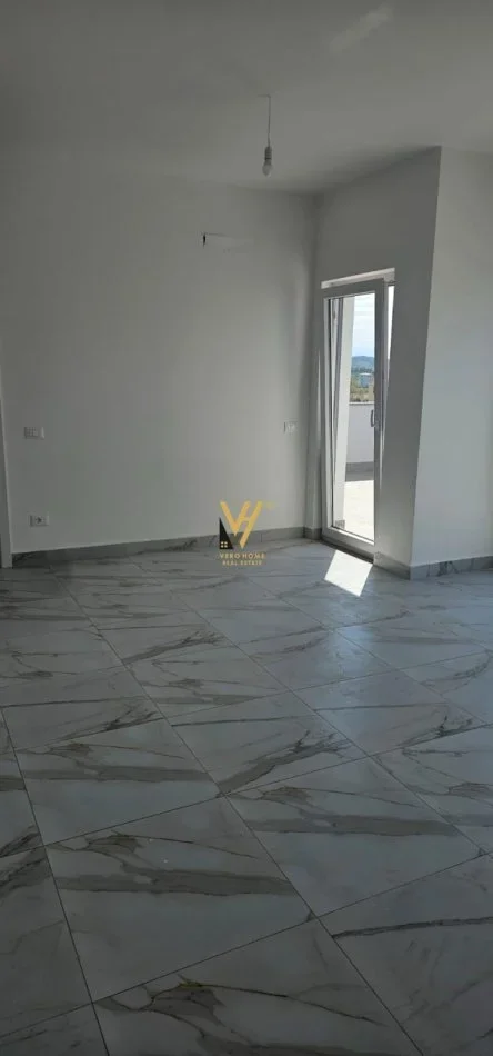 Golem, shitet apartament 1+1+Ballkon Kati 4, 75 m² 135.000 € (GOLEM)