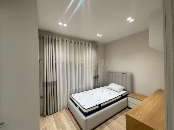 Tirane, jepet me qera apartament 2+1 Kati 1, 80 m² 600 € (don bosko)