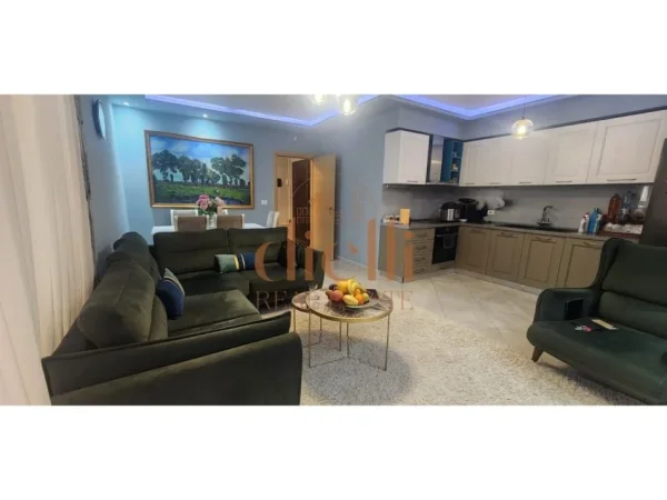 Tirane, shitet apartament 2+1 Kati 3, 100 m² 155.000 € (fresk ne cmim perfshihen dhe 2 poste parkimi)