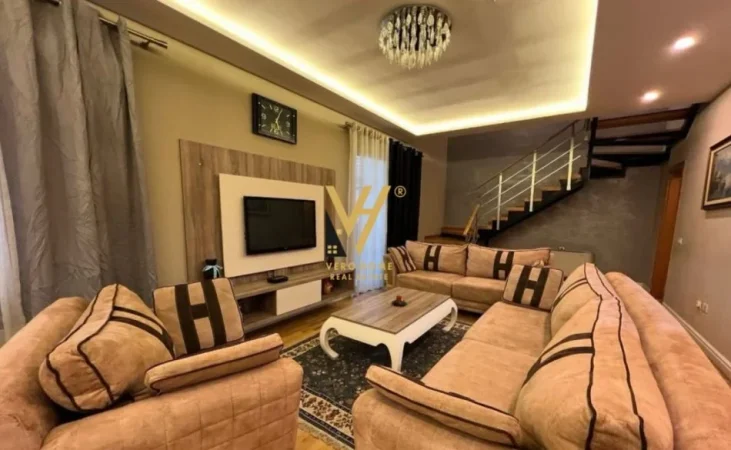 Tirane, jepet me qera Vile 3+1+Ballkon Kati 0, 240 m² 1.350 € (RRUGA JORDAN MISJA)