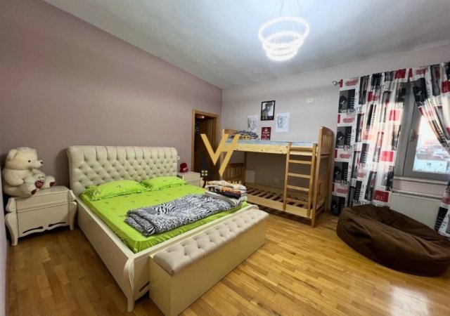 Tirane, jepet me qera Vile 3+1+Ballkon Kati 0, 240 m² 1.350 € (RRUGA JORDAN MISJA)