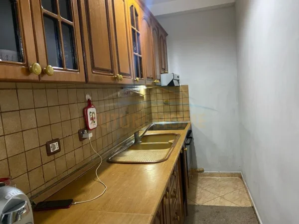 Tirane, shitet apartament 2+1+Aneks Kati 5, 59 m² 70.000 € (kombinat)