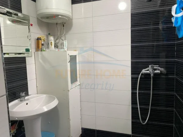 Tirane, shitet apartament 2+1+Aneks Kati 5, 59 m² 70.000 € (kombinat)