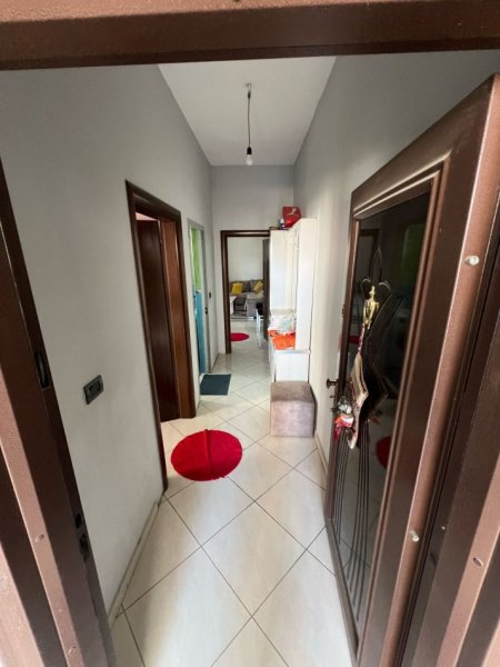 Tirane, jepet me qera apartament 1+1+Ballkon Kati 5, 60 m² 370 € (Rruga Dritan Hoxha)