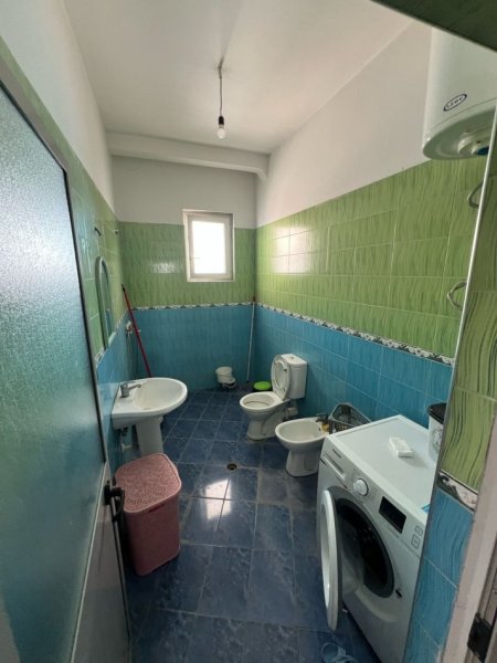 Tirane, jepet me qera apartament 1+1+Ballkon Kati 5, 60 m² 370 € (Rruga Dritan Hoxha)