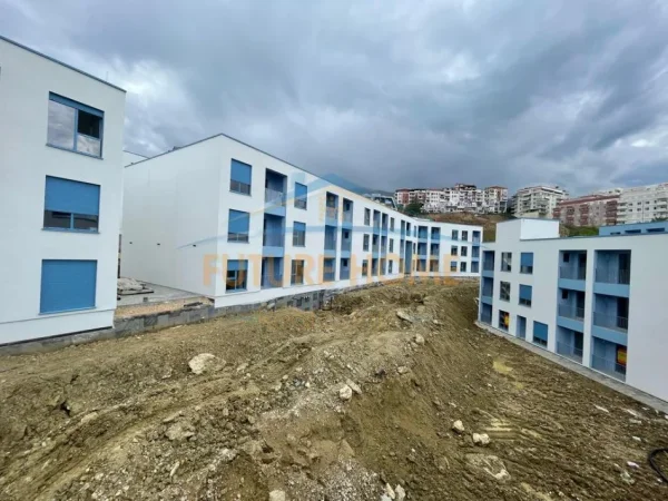 Tirane, shitet apartament 1+1+Ballkon Kati 3, 45 m² 68.500 € (Fresk)