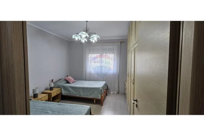 Tirane, jepet me qera apartament 2+1 Kati 2, 73 m² 600 € (Pallati me Shigjeta)