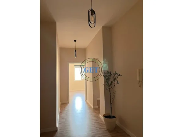 Durres, shitet apartament 1+1+Ballkon Kati 4, 63 m² 75.000 € (Plazh Iliria)