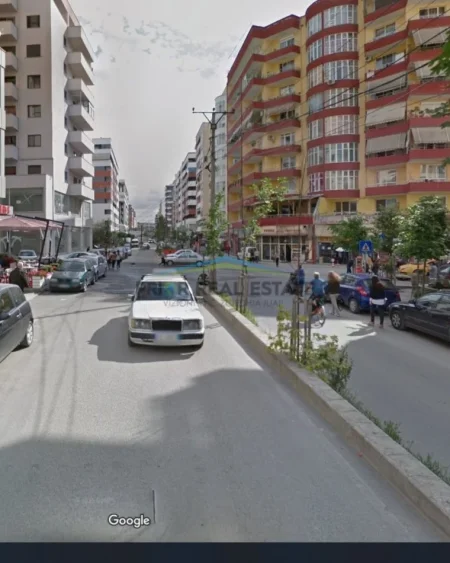 Tirane, shitet ambjent biznesi Kati 0, 60 m² 179.000 € (Astir)