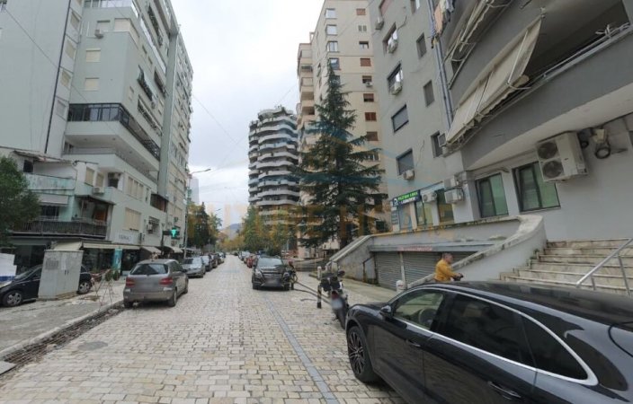 ALF48368 Tirane, shitet ambjent biznesi Kati 0, 31 m² 150.000 € (Rruga e Elbasanit)