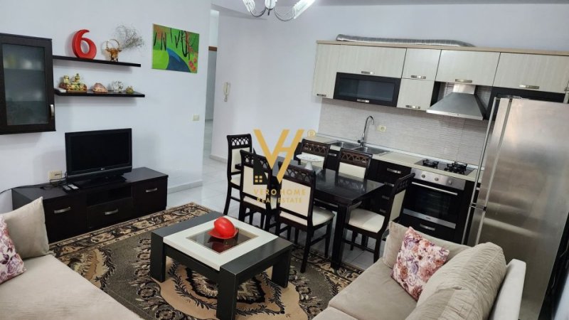 Tirane, jepet me qera apartament 2+1+Ballkon Kati 2, 126 m² 420 € (YZBERISHT)