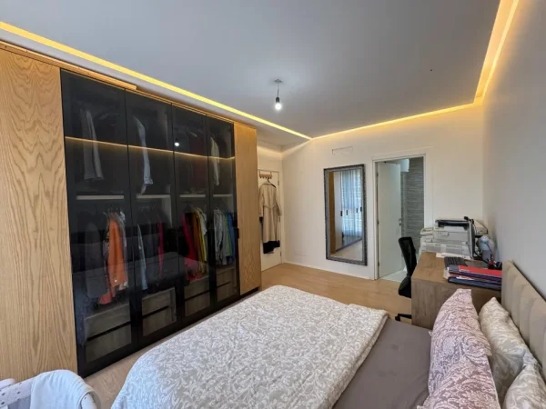 Tirane, shitet apartament 2+1 Kati 4, 106 m² 245.000 € (Kompleksi Fiori di Bosko)
