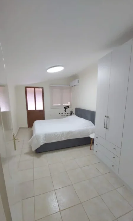 Tirane, jepet me qera apartament 2+1+Ballkon Kati 2, 120 m² 650 € (SELVIA)