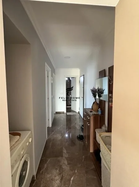 Tirane, shitet apartament 2+1+Ballkon Kati 8, 91 m² 150.000 € (SHKOZE)