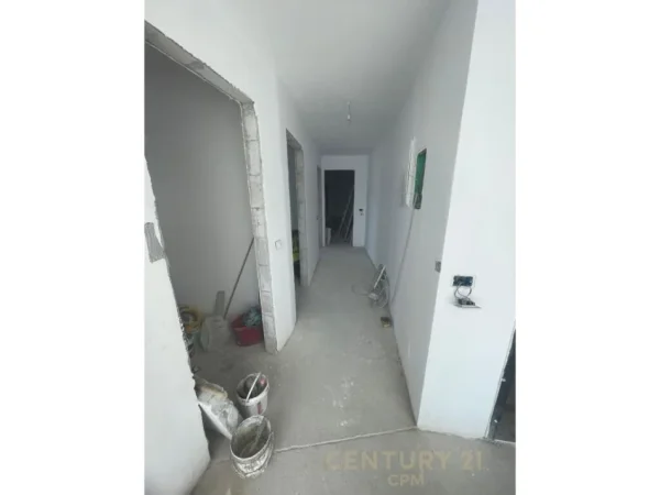 Tirane, jap me qera ZYRE+POST PARKIMI , 200 m² 3.000 € (Lake View Residences, Liqeni i Tiranës)