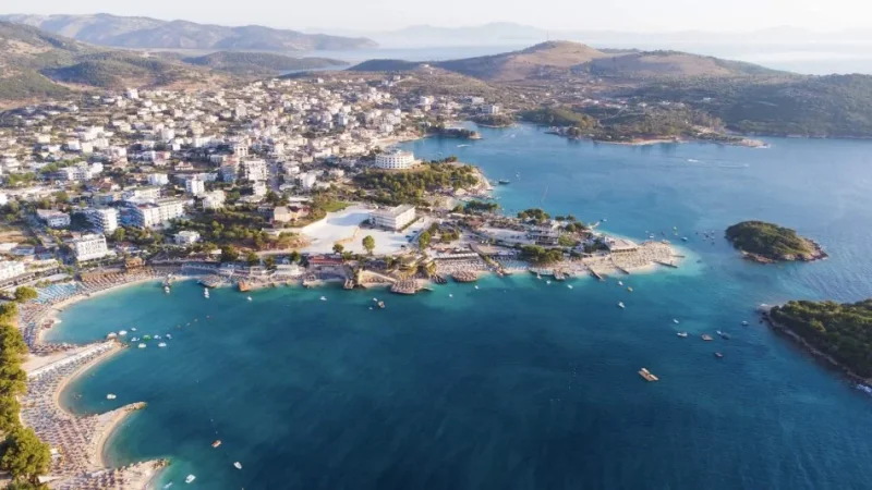 Ksamil, jepet me qera hotel , 100.000 € (ne Ksamil)