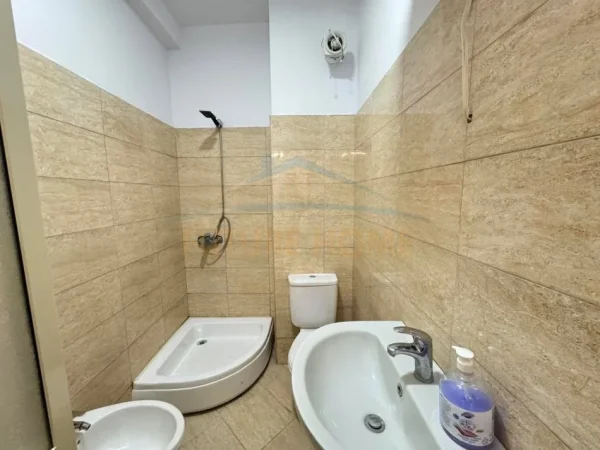 Shitet, Apartament 1+1, Misto Mame, Tiranë.