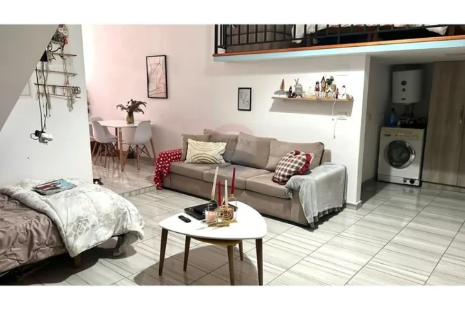 Tirane, shitet apartament duplex 1+1 , 65 m² 75.000 € (Rr. 5 Maji)
