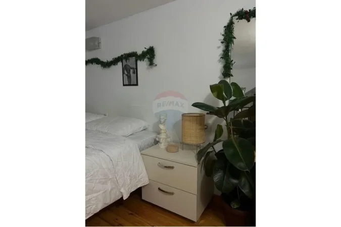 Tirane, shitet apartament duplex 1+1 , 65 m² 75.000 € (Rr. 5 Maji)