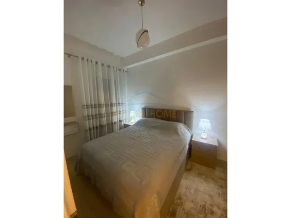Shitet, Apartament 1+1, Kompleksi Mangalem, Tiranë.