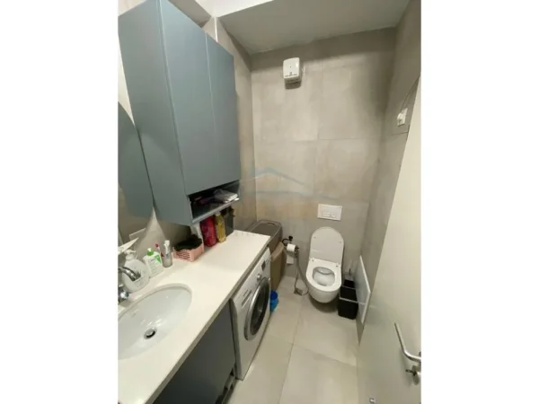 Shitet, Apartament 1+1, Kompleksi Mangalem, Tiranë.