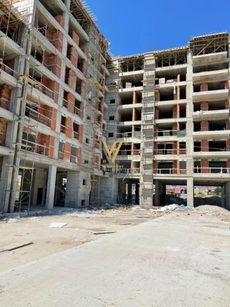 Tirane, shitet apartament 1+1+Ballkon Kati 5, 70 m² 95.300 € (PORCELAN)