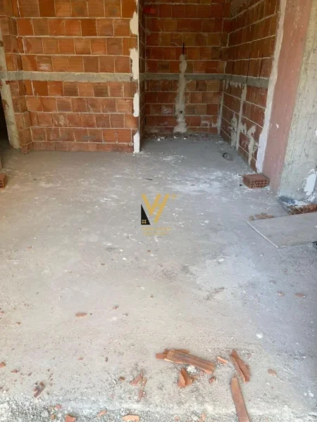 Tirane, shitet apartament 1+1+Ballkon Kati 5, 70 m² 95.300 € (PORCELAN)