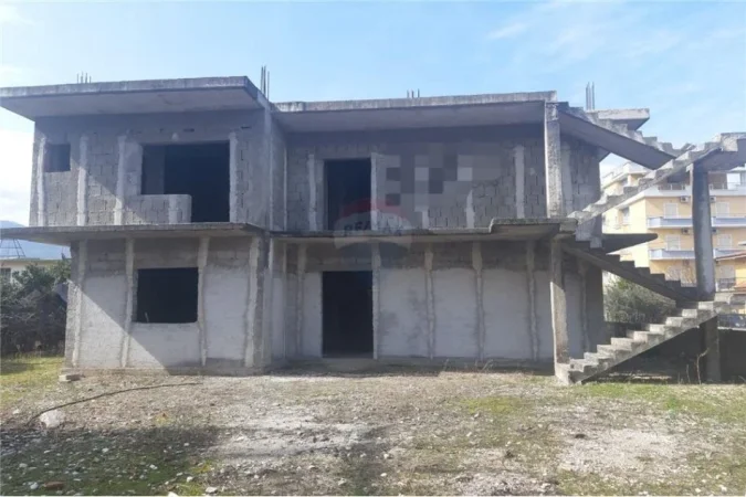 Radhime - Orikum, shitet shtepi 2 Katshe , 350 m² 180.000 € (Orikum)