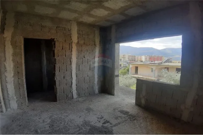 Radhime - Orikum, shitet shtepi 2 Katshe , 350 m² 180.000 € (Orikum)