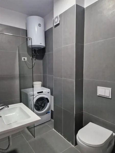 Tirane, jepet me qera apartament 2+1 Kati 5, 68 m² 650 € (don bosko)