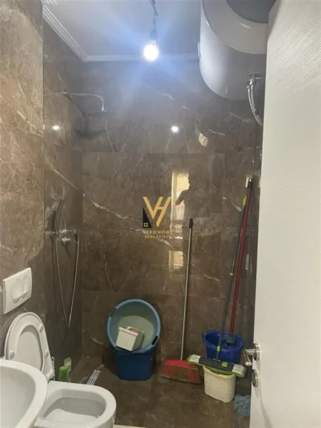 Tirane, shitet apartament 2+1+Ballkon Kati 8, 91 m² (SHKOZE) 150.000 EURO