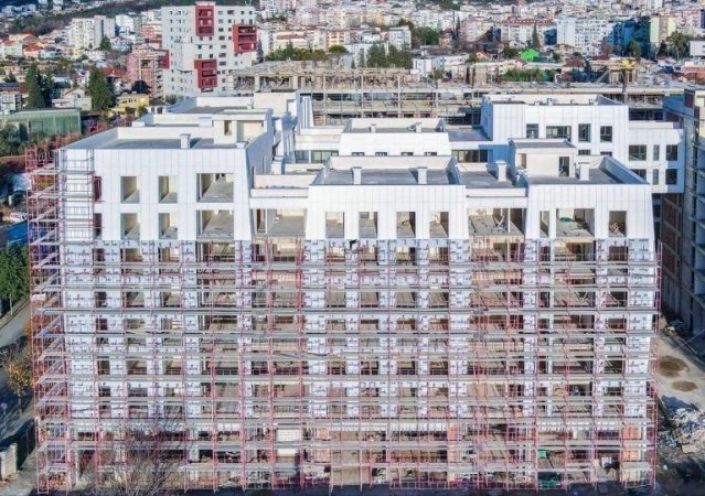 Tirane, shitet apartament 3+1+Ballkon Kati 3, 126 m² 190.000 € (PORCELAN)