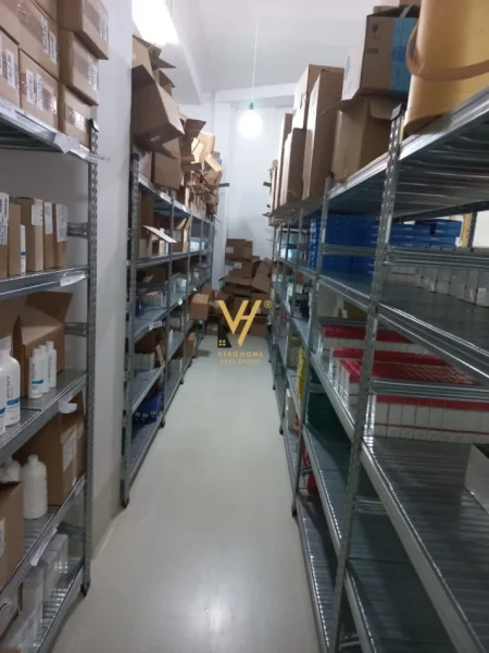 Tirane, shitet dyqan Kati 0, 138 m² 300.000 € (KOPESHTI ZOOLOGJIK)