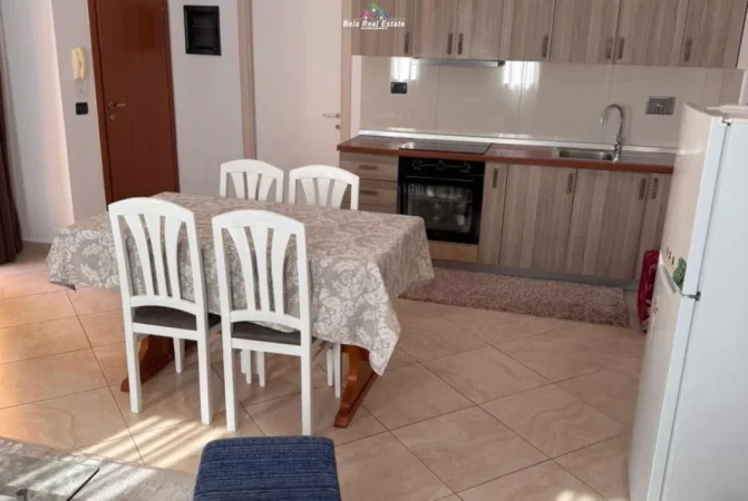 Tirane, jepet me qera Vile 2+1 Kati 2, 100 m² 450 € (sauk)
