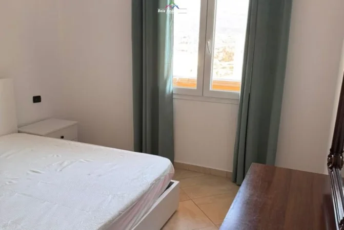 Tirane, jepet me qera Vile 2+1 Kati 2, 100 m² 450 € (sauk)