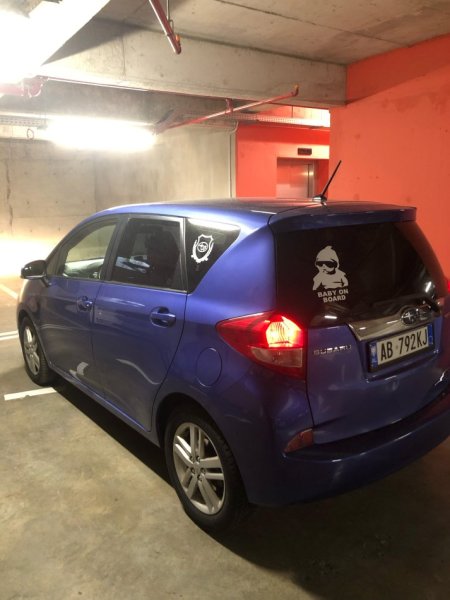 Tirane, shes makine Subaru Trezia Nafte, blu e hapur manuale Kondicioner 178.000 km 4.900 €