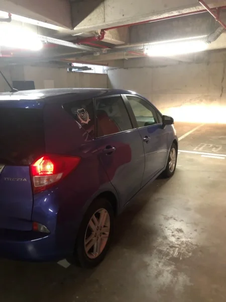 Tirane, shes makine Subaru Trezia Nafte, blu e hapur manuale Kondicioner 178.000 km 4.900 €