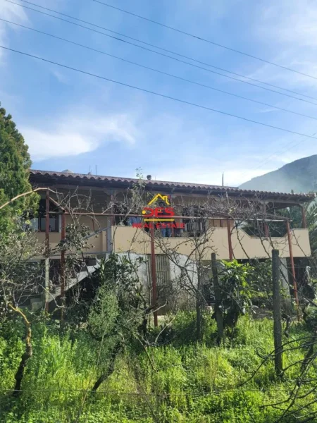 Sarande, shitet shtepi 2+1+Ballkon Kati 0, 300 m² 90.000 € 