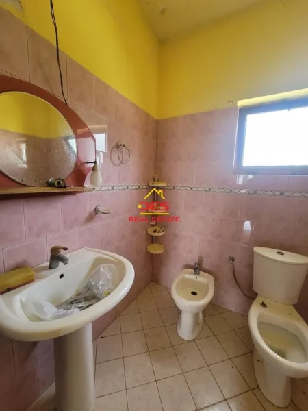 Sarande, shitet shtepi 2+1+Ballkon Kati 0, 300 m² 90.000 € 
