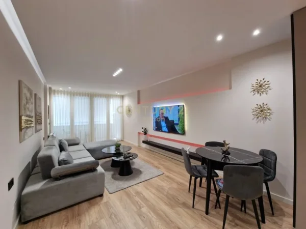 Tirane, jepet me qera apartament Kati 3, 100 m² 1.500 € (ish ekspozita)