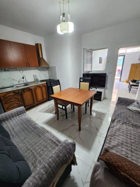 Tirane, jepet me qera shtepi 1+1 Kati 0, 50 m² 300 € (Rruga Ramadan Bogdani)