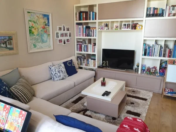 Tirane, shes apartament 2+1 , 75 m² 199.000 € (21 Dhjetori)
